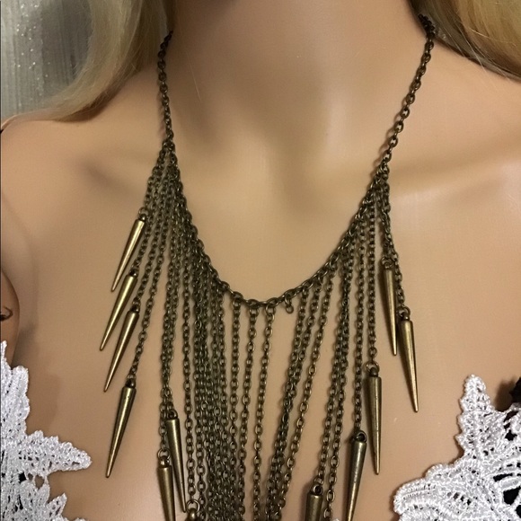 Jewelry - ❤️Dark statement drop brass necklace for woman missing one link